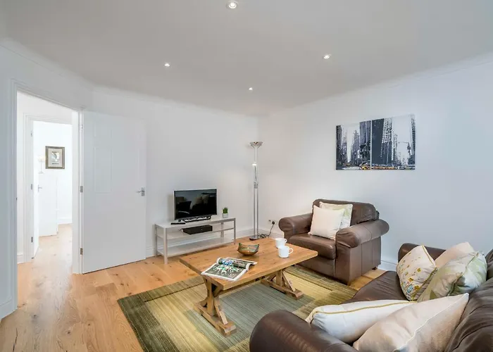 Splendid Apartment Near Vauxhall Tube